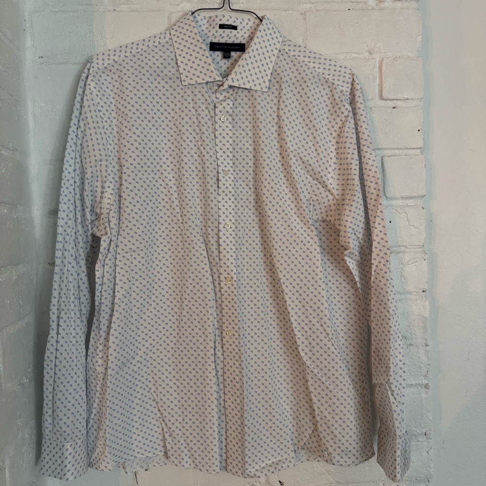 Tommy Hilfiger Slim Fit Dress Shirt XL White with Blue Paisley Print $18